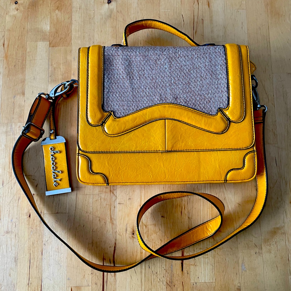 💛 Chocolate New York Handbag 🖤